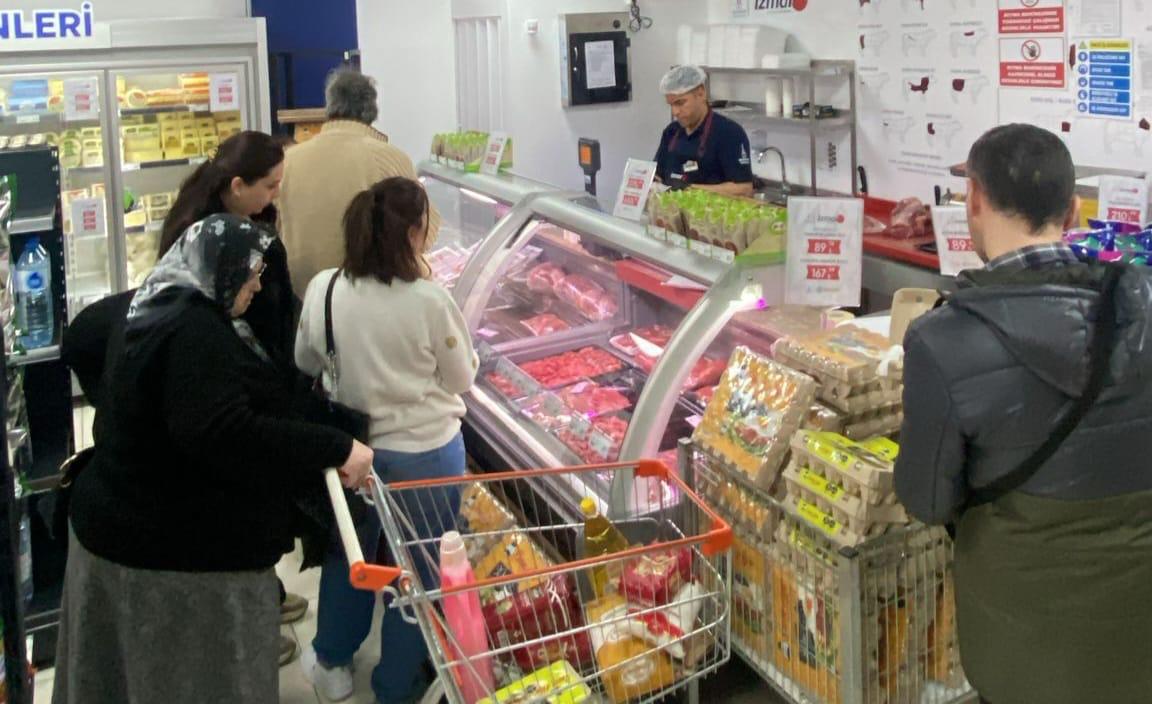 İzmirli İZMAR’ı bağrına bastı