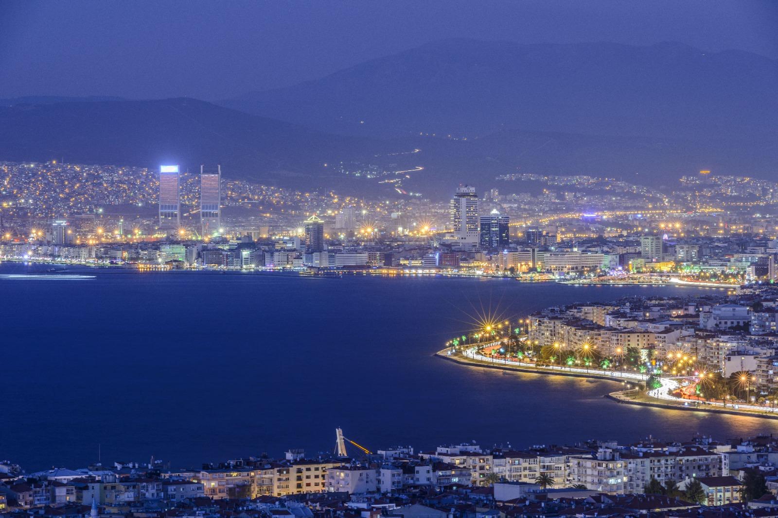 İzmir’in dijital ikizi geliyor