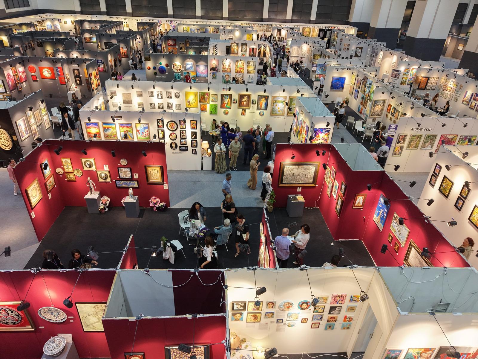 İzmir’de sanat buluşması başladı