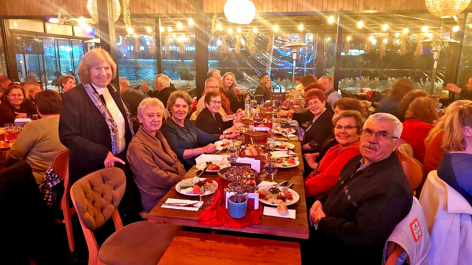 Çeşme Rumeli Mübadilleri Derneği’nden Tanışma ve Dayanışma Yemeği