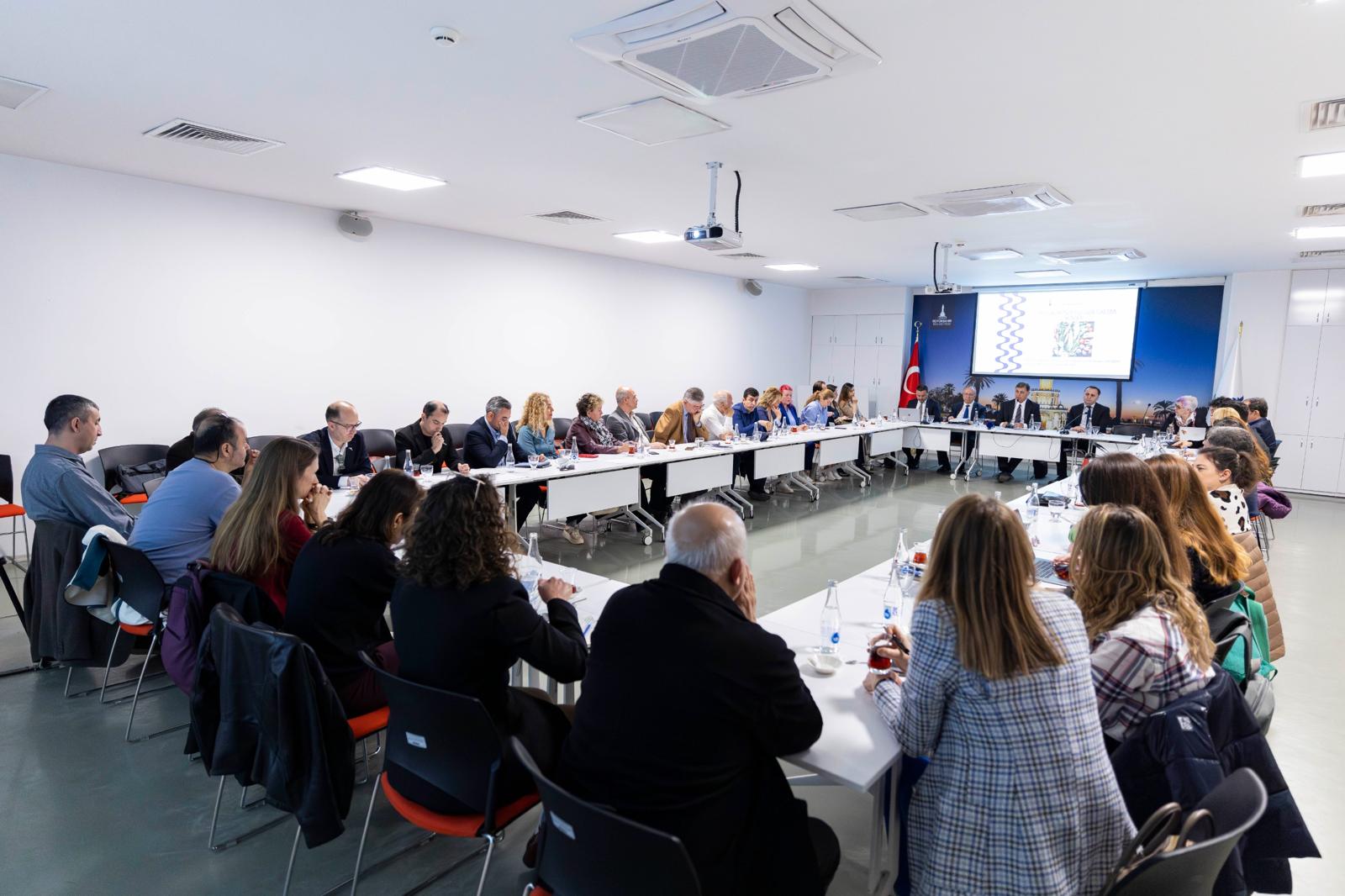 İzmir ortak aklı harekete geçiren konsey ve kurullarıyla kalkınacak