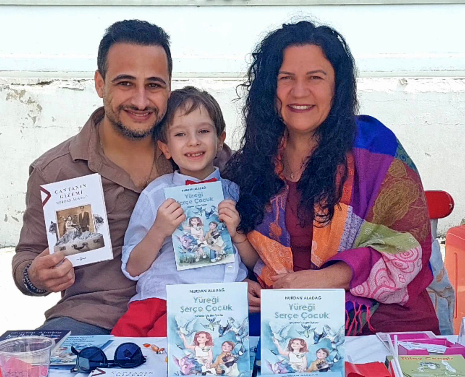 Alaçatılı Yazar Nurdan Baysal Aladağ’dan Çocuklara Şiirli Öyküler: “Yüreği Serçe Çocuk” Raflarda