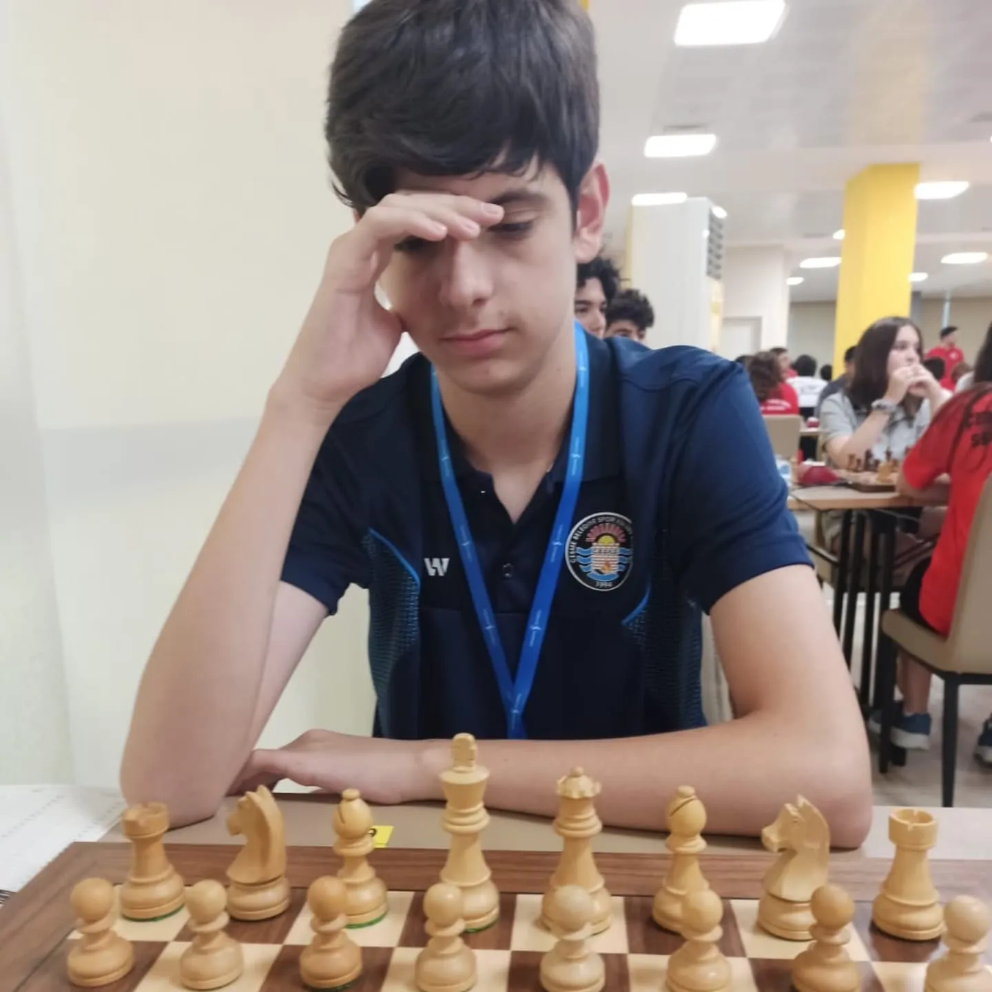 Çeşmeli Satranç Sporcusu Egehan Yıldız, Dünya Şampiyonası’nda Türkiye’yi Temsil Edecek