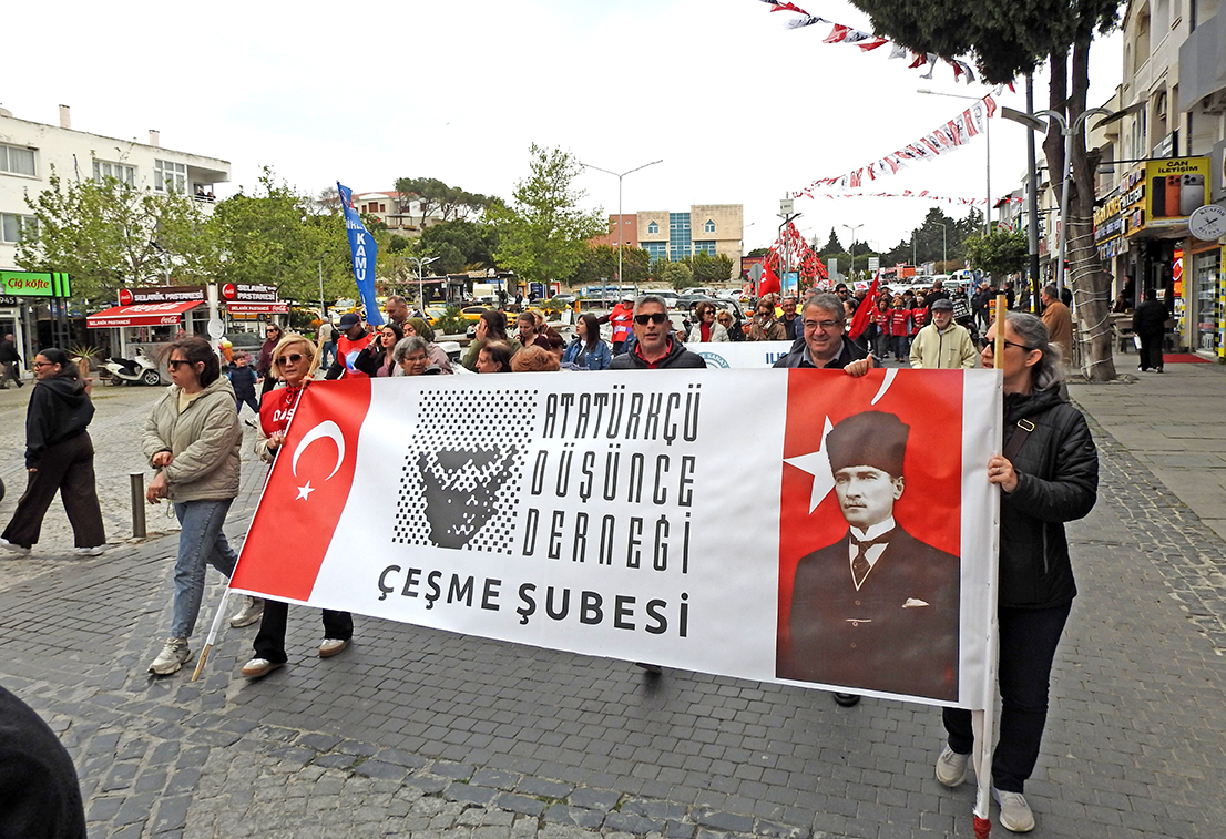 Okullara Yönelik Silahlı Saldırılara ADD Çeşme’den Sert Tepki