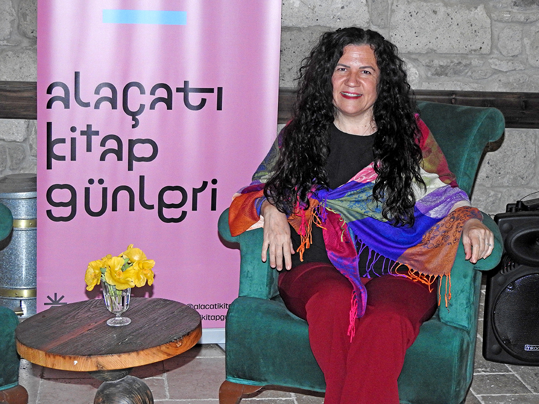   Nurdan Aladağ: “Her Kitap Ayrı Bir Dünyadır” 