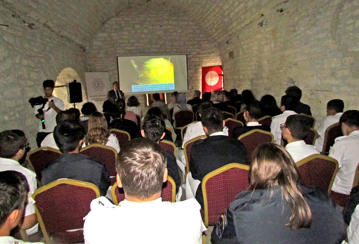 Çeşme Kalesi’nde Arkeoloji Buluşması