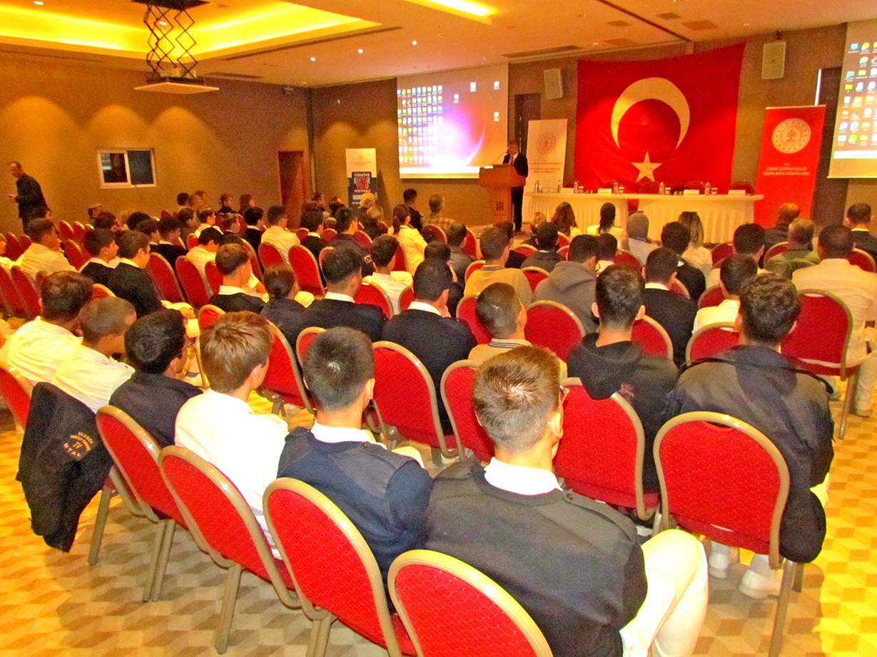 Çeşme’de Denizcilik Tarihi Sempozyumu Gerçekleştirildi