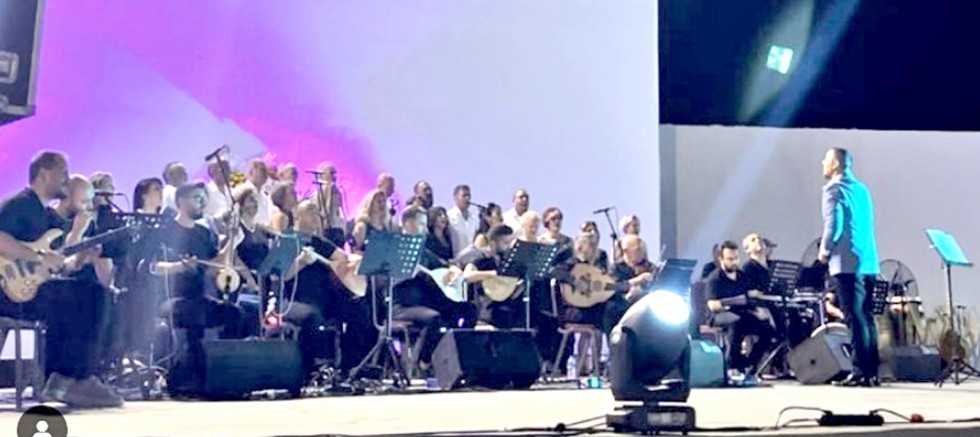 Alaçatı Amfi Tiyatro'da Türküler Sel Oldu