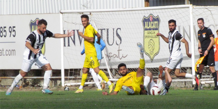 Alaçatı'daki yerel derbi golsüz berabere