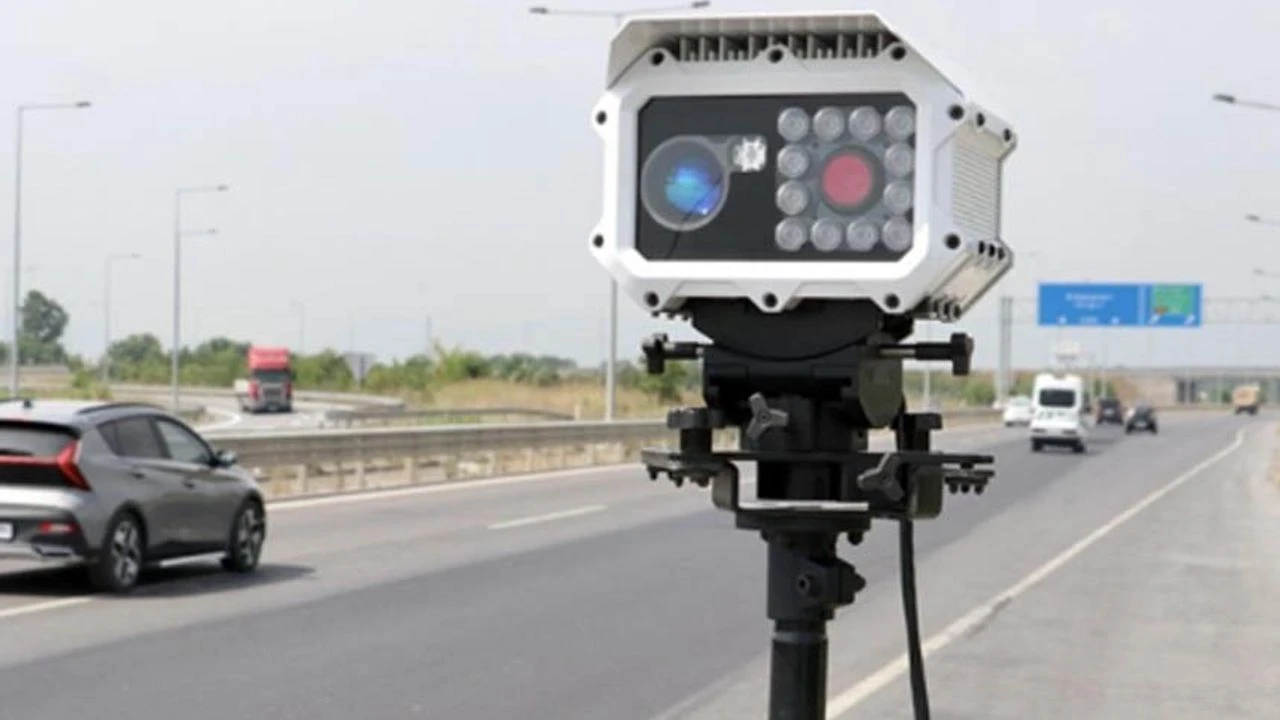 İzmir–Çeşme Otoyolu’nda sabit radarlar devrede