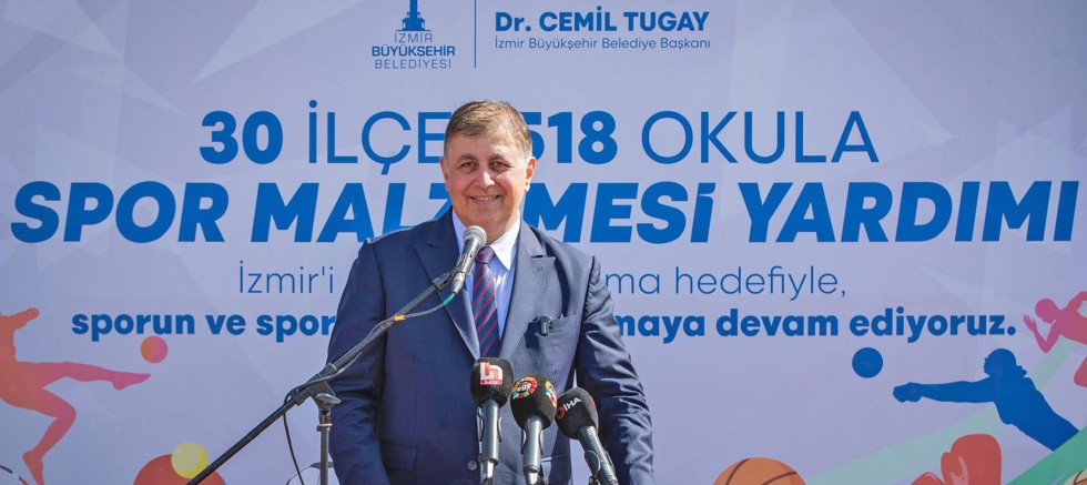 Başkan Tugay: Yetenekli çocukların spor eğitimlerini biz üstleneceğiz