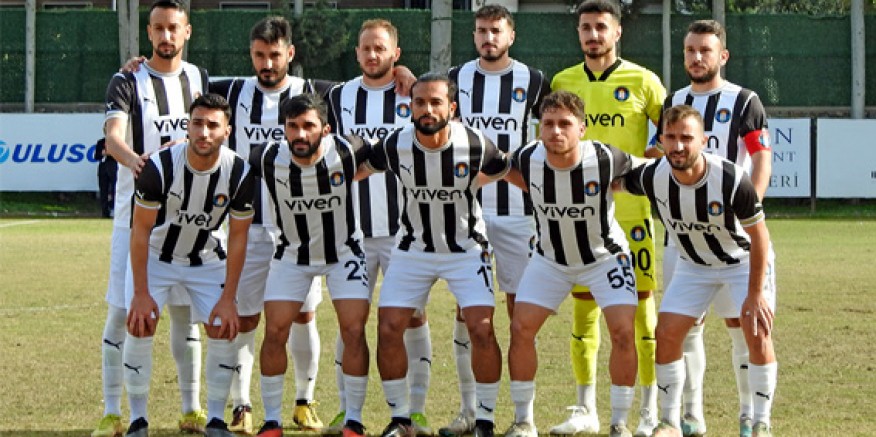 Çeşme Belediyespor liderliğini sürdürdü
