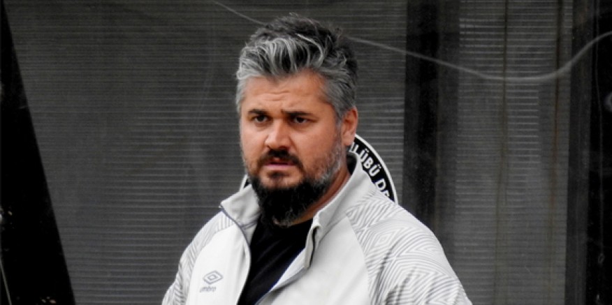 Çeşme Belediyespor teknik direktör ile yollarını ayırdı