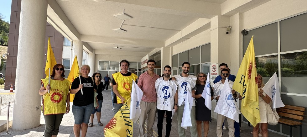 Çeşme’de Sağlık Emekçileri İş Bıraktı