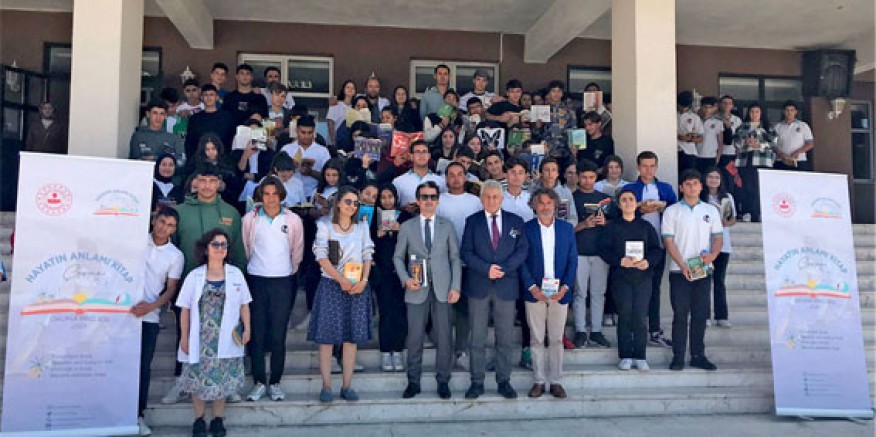 Çeşmeli öğrencilerden iki etkinlik birden