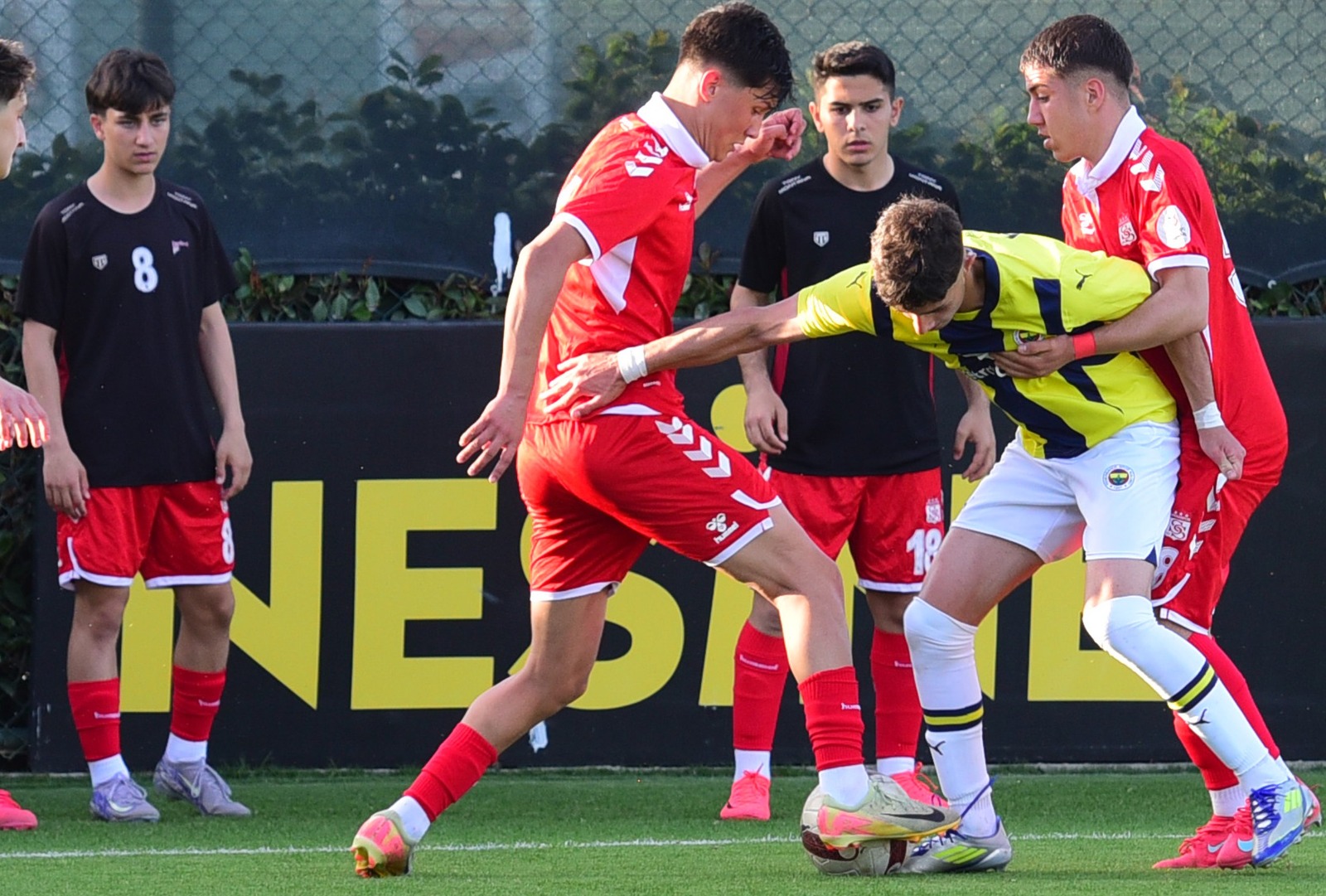 İZMİR FUTBOLDA, “FİNALLERİN ŞEHRİ OLDU”