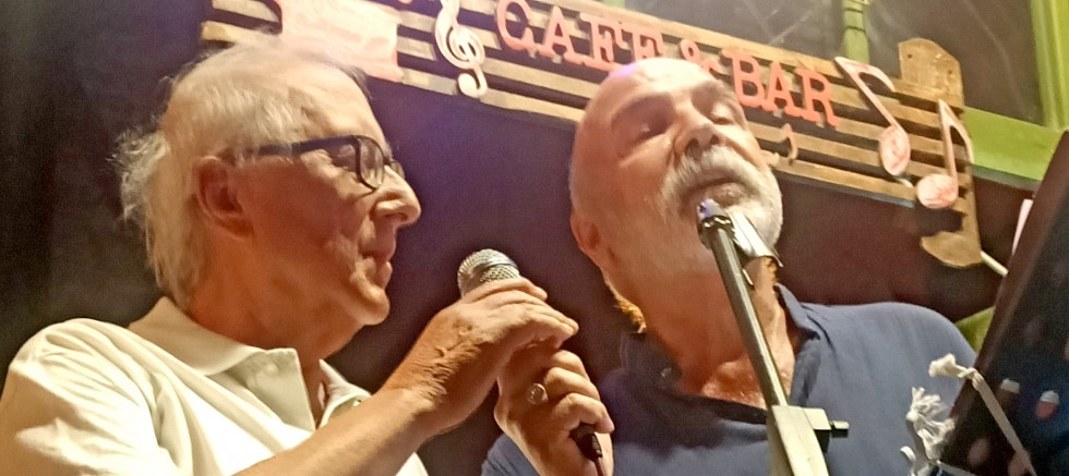 FOÇA'DA ŞİİR ŞÖLENİ