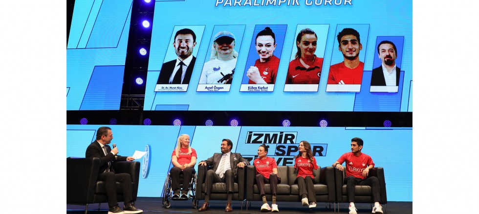 İz bırakan sporcular İzmir Spor Zirvesi’nde