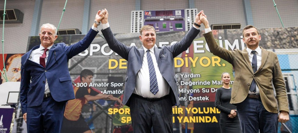 İzmir Büyükşehir’den amatör spor kulüplerine 22 milyon liralık can suyu