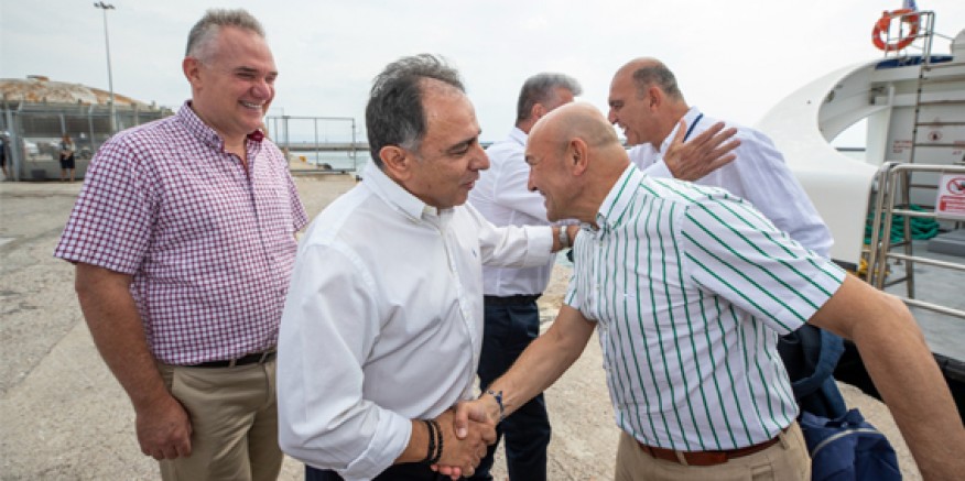 İzmir-Midilli seferleri sezonu dostluk mesajlarıyla kapattı