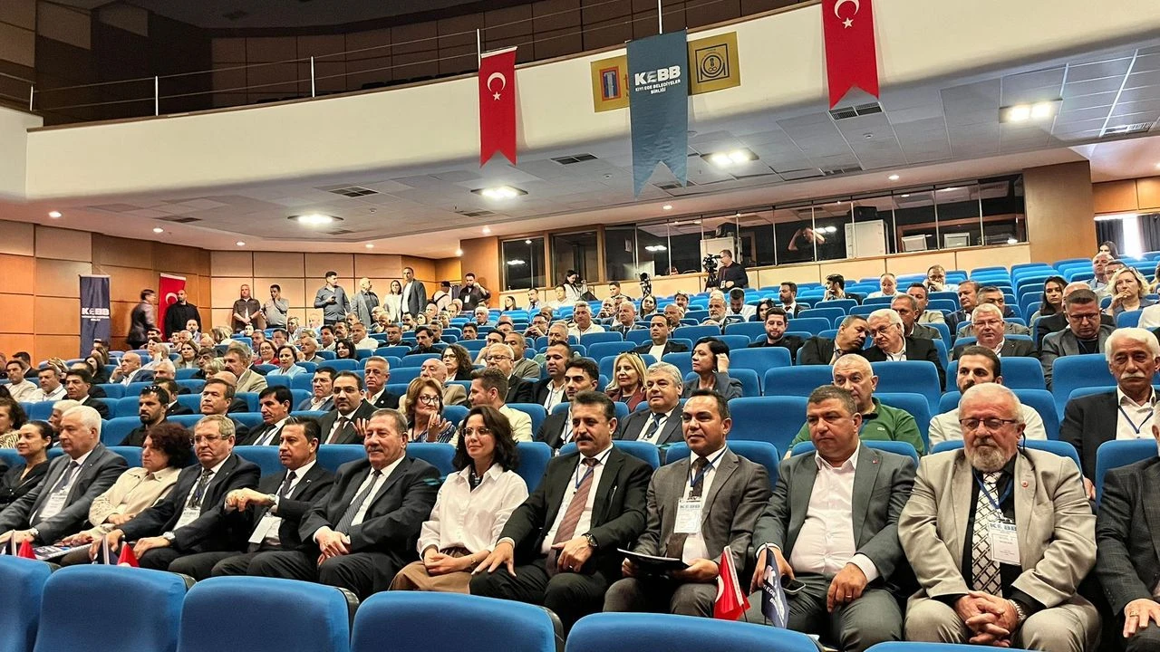 Lal Denizli, Kıyı Ege Belediyeler Birliği Encümen Üyeliğine Seçildi