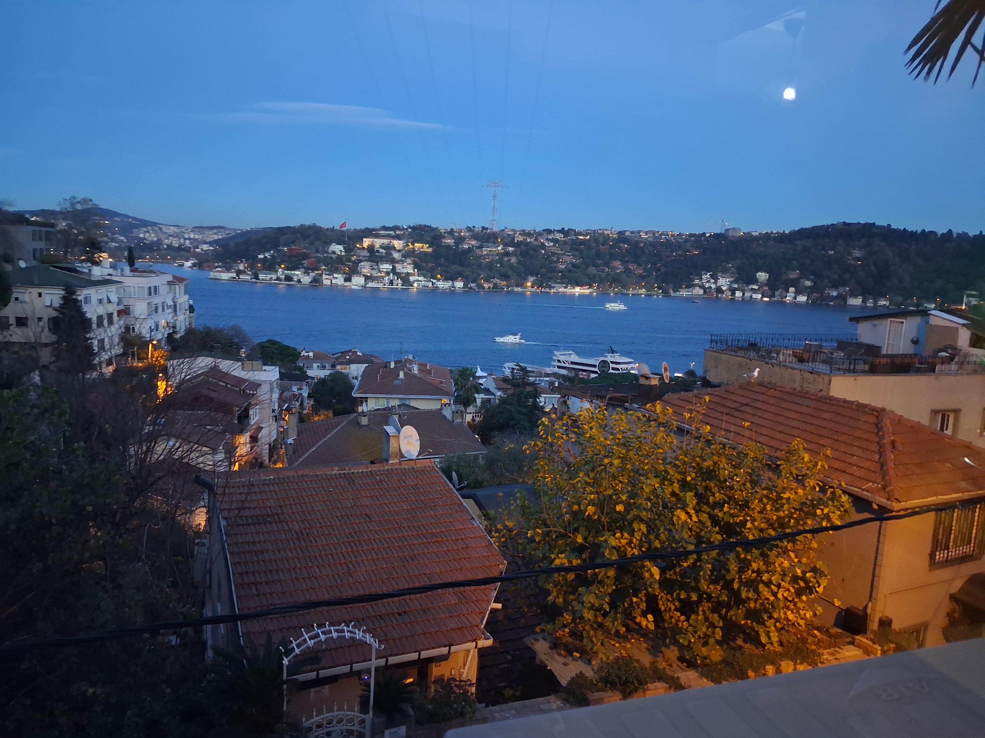 SUSUZLUK VE DEPREM KORKUSU BİR ŞEHRİ TAŞITACAK